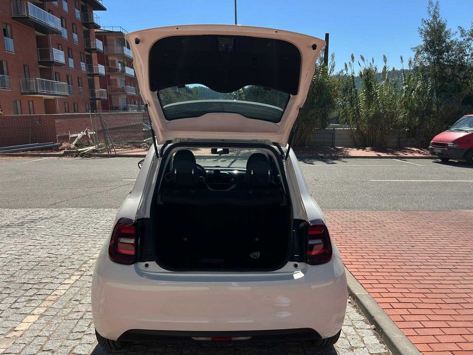 Fiat 500e 100% elétrico, versão de 23,8 kWh, em excelente estado geral/ muito económico foto 4