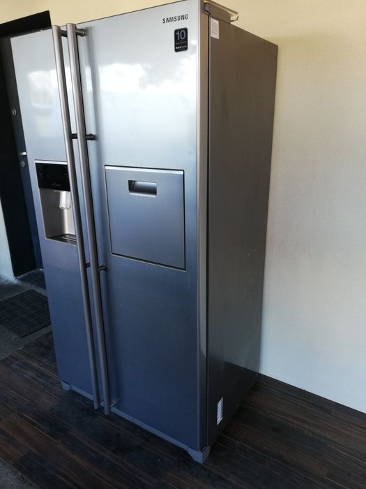 Lodówka Samsung side by side medel RSA 1ZTMG