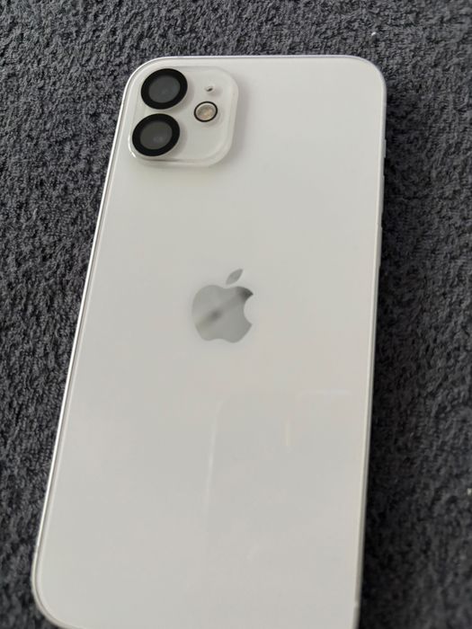 iPhone 12 w bardzo dobrym stanie