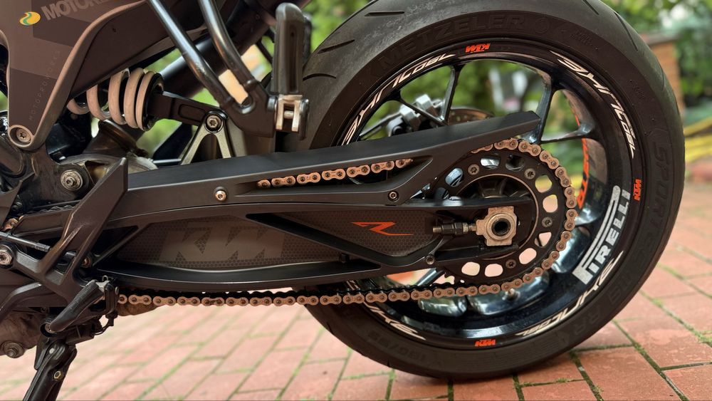 Мотоцикл КТМ (KTM 790 Duke R )