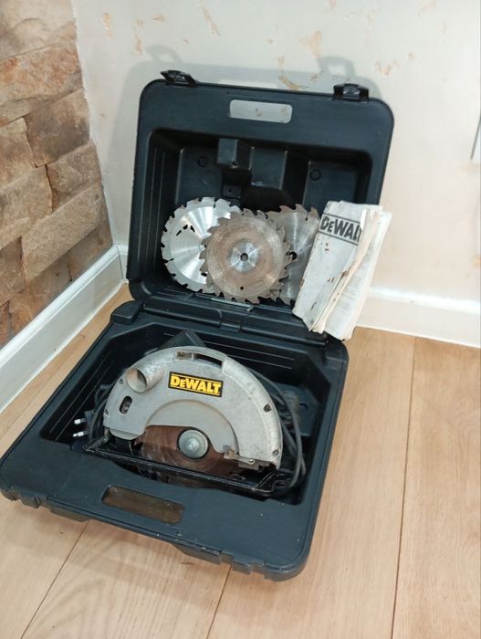Продам Дискову циркулярну пилу (Паркетку) Dewalt з Англії!!!