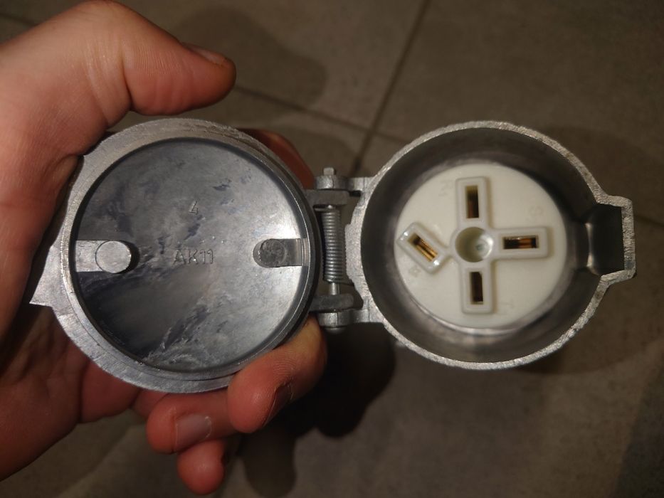 Gniazdo i wtyczka 32A 500V mufa