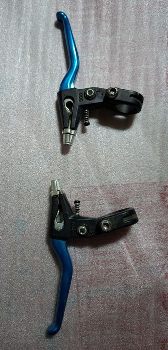 Manetes v-brake  e selim bmx