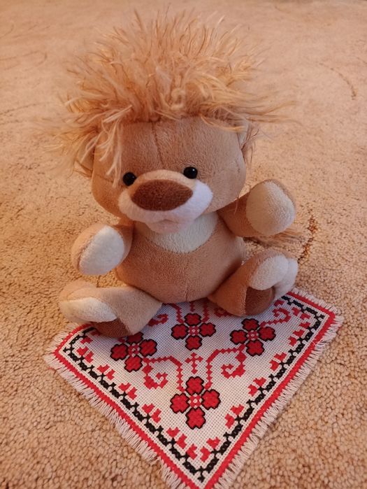 Іграшка м'яка Левеня