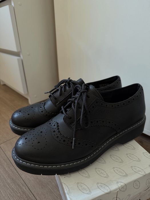 Жіночі шкіряні туфлі Clarks 38 р