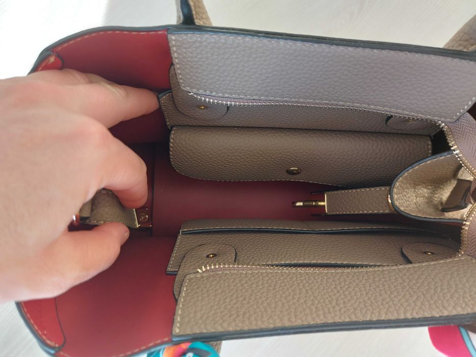 Nowa, elegancka torebka