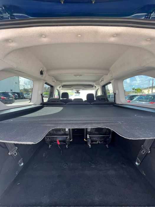 Peugeot Rifter 7Lugares + Kit Cama Casal: Ideal para Família e Vanlife