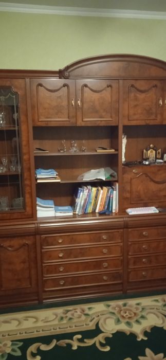 Стенка в гостиную (Испания)