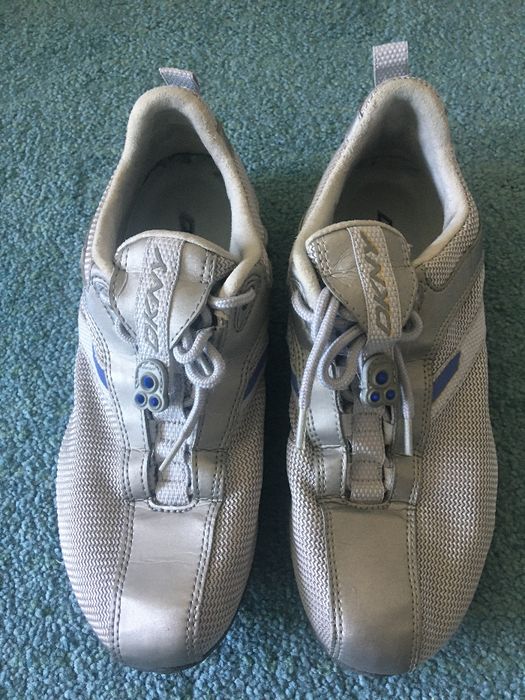 Sapatilhas DKNY tamanho 38 - ótimo estado