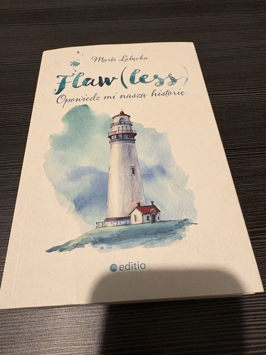 Flaw(less) Marta Łabęcka