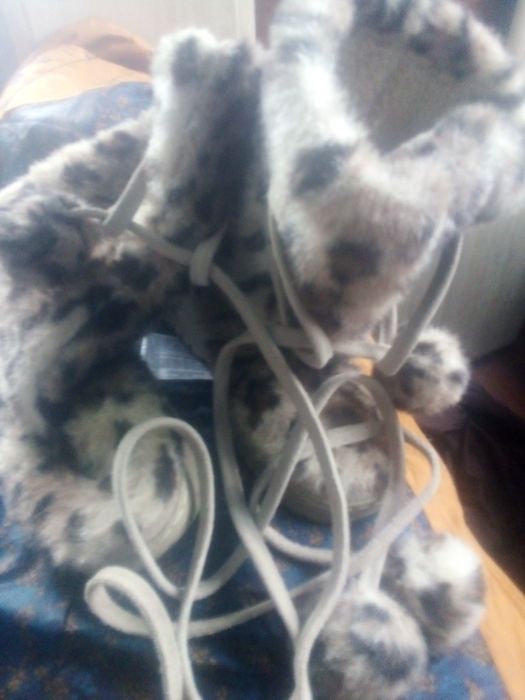 Продам жіноче взуттґ