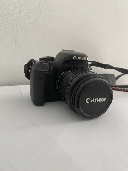 Продам фотоапарат Canon 600d+обʼєктив 18-55