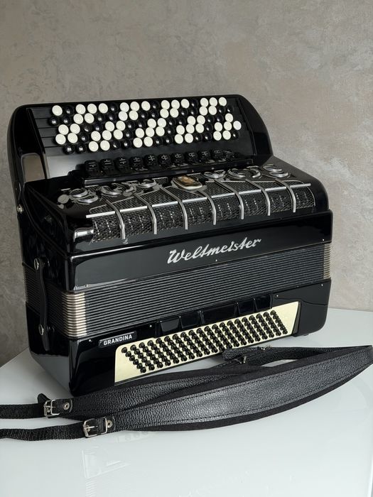 Баян 5- рядний  Weltmeister Grandina  не потребує вкладень
