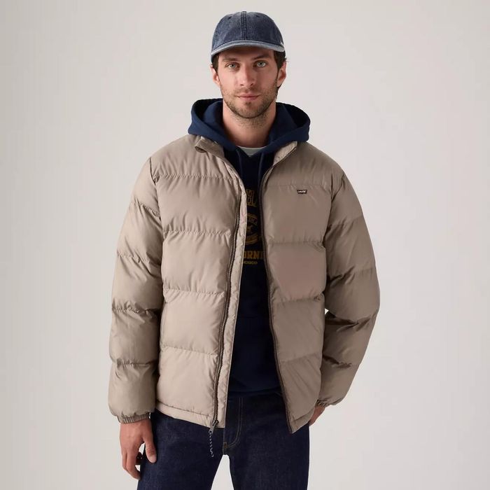 Бежева куртка Levis