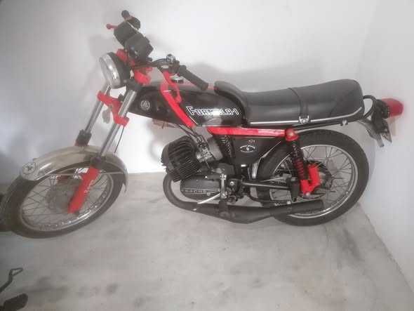 Sachs F1 pintado e com motor reparado, com documento unico