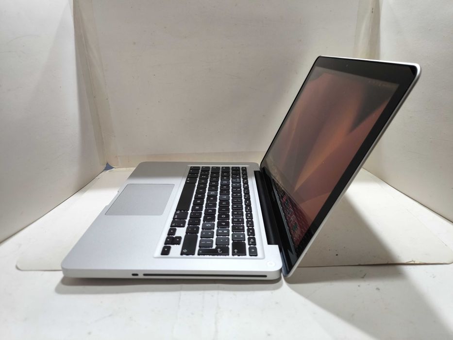 Apple Macbook Pro 13 i5 SSD 128GB 8GB ram