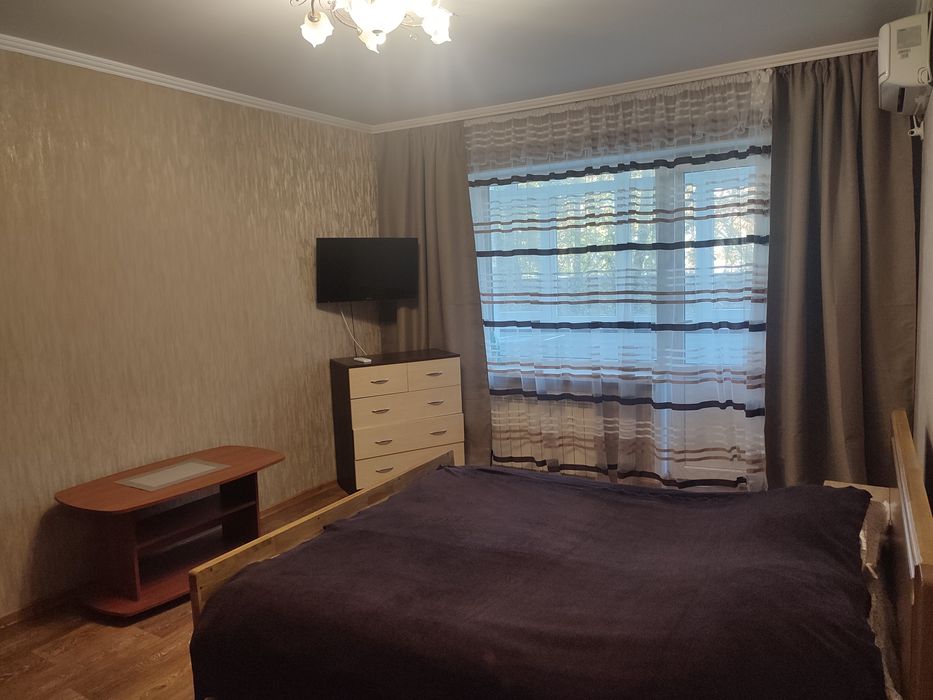 Сдам посуточно,почасово 1-комн.кв. Район Крытого рынка.Горячая вода.