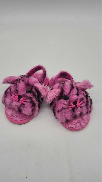 Дитячі босоніжки UGG — оригінал,хутро. 23,5 розмір( 15 см)