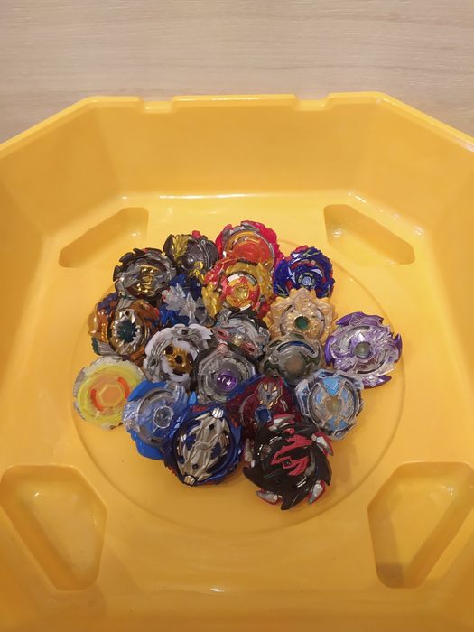 Продам бейблейди все одним лотом (Аналог)