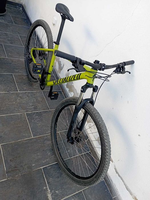 Specialized Rockhopper 2023 como nova