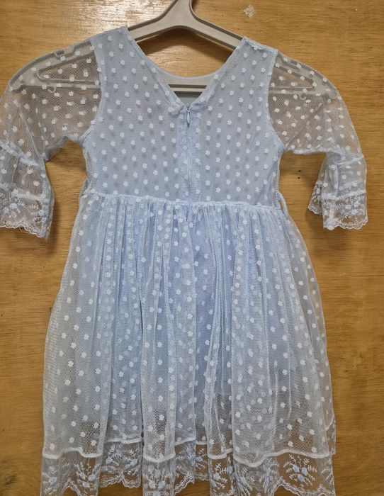 Ошатна блакитна сукня