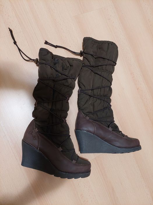 Zapatos Graceland e Botas Replay 39