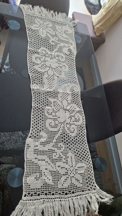 Napron de mesa em croché