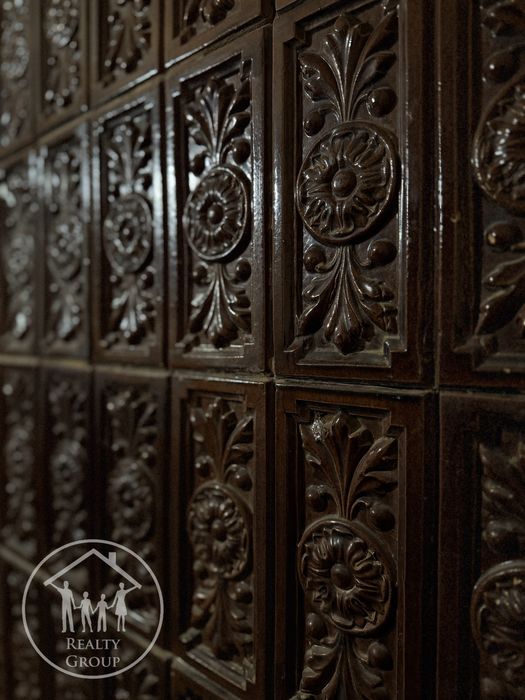 Центр, унікальний вид з вікна, фасадні вікна