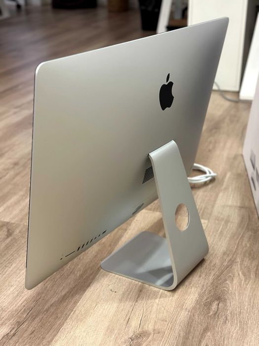 iMac (Retina 5K, 27", Late 2015)