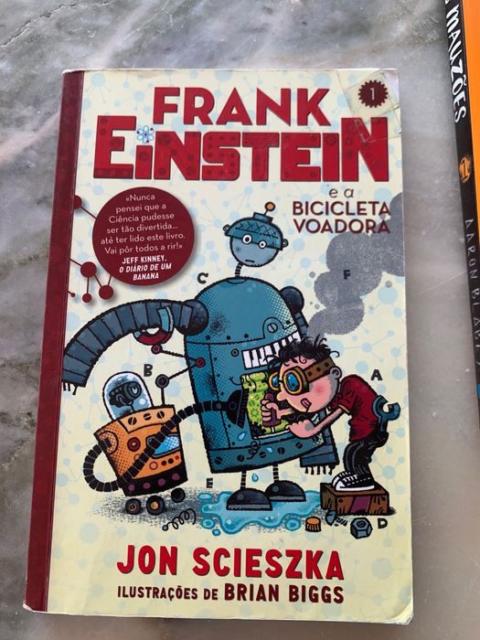 Livros Coleção “Frank Einstein” juvenil