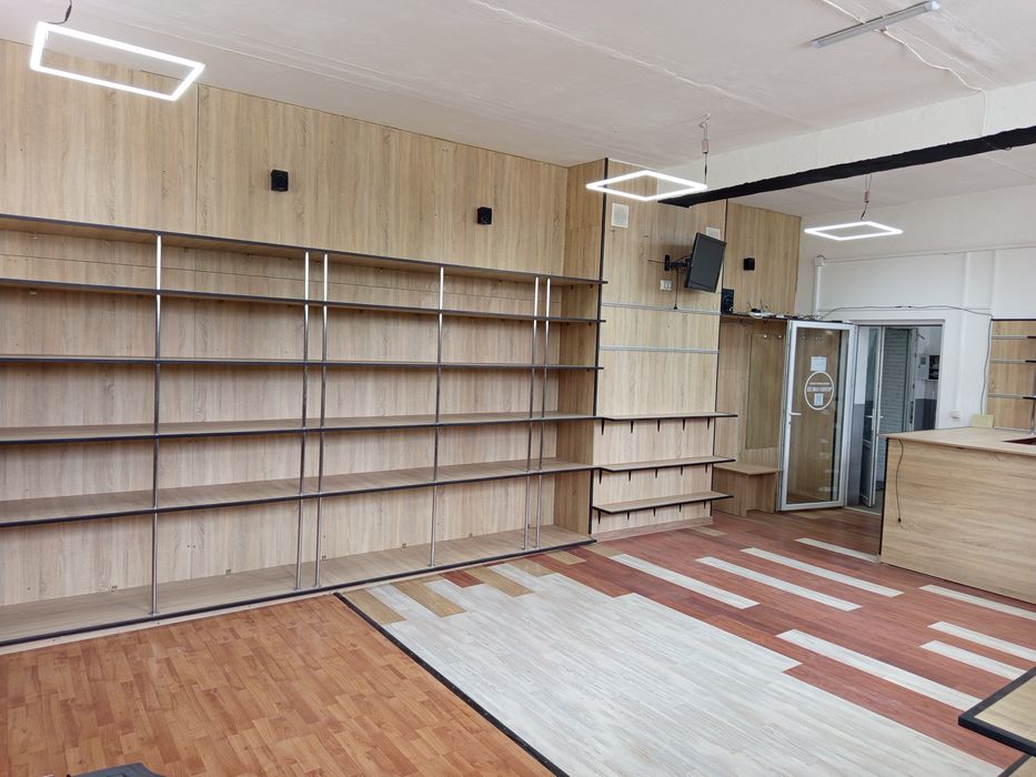 ОРЕНДА -ПРОДАЖ КОМЕРЦІЙНОГО приміщення,центр,ринок, 50м2.