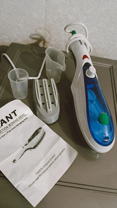 Відпарювач для одягу Tobi Grant Steam Brush ручний