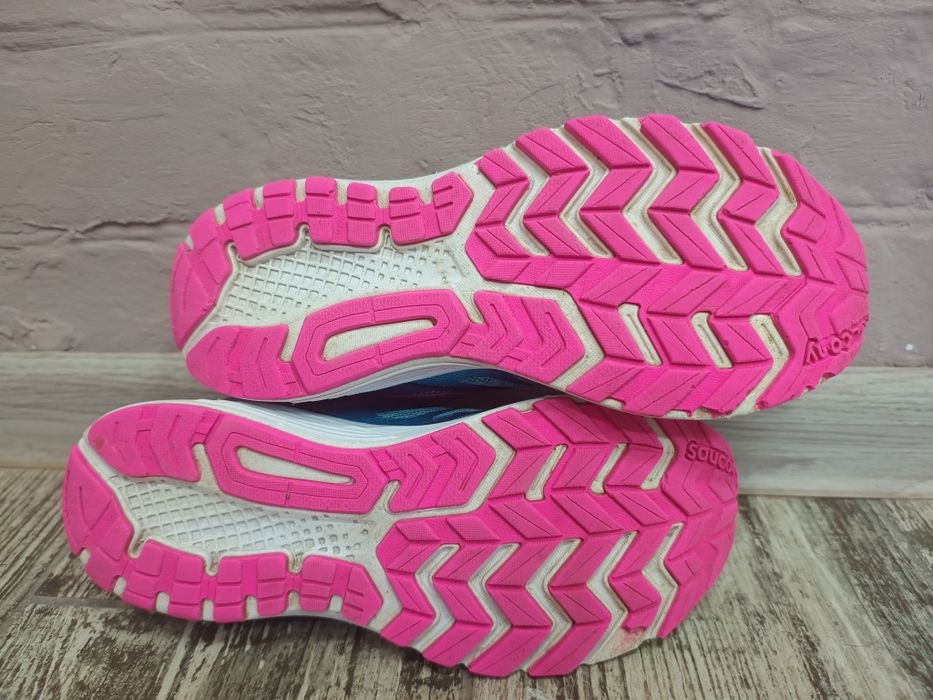 Кросівки saucony, 37р, уст.24см