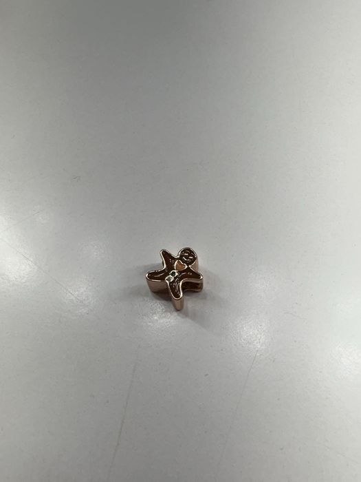 Świąteczny charms pierniczek