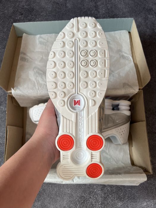 Кросівки Nike Shox R4 white