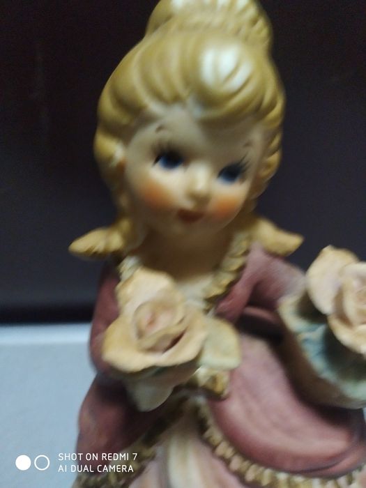 Оригинальная музыкальная статуэтка девочка.Европа.