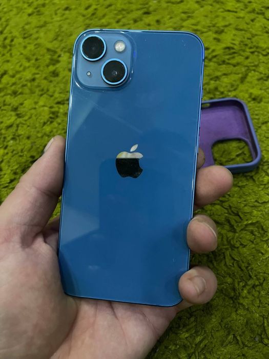 Телефон IPHONE 13