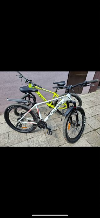 Продам 2 велика недорого