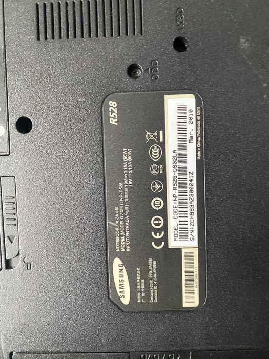 Ноутбук Samsung R528