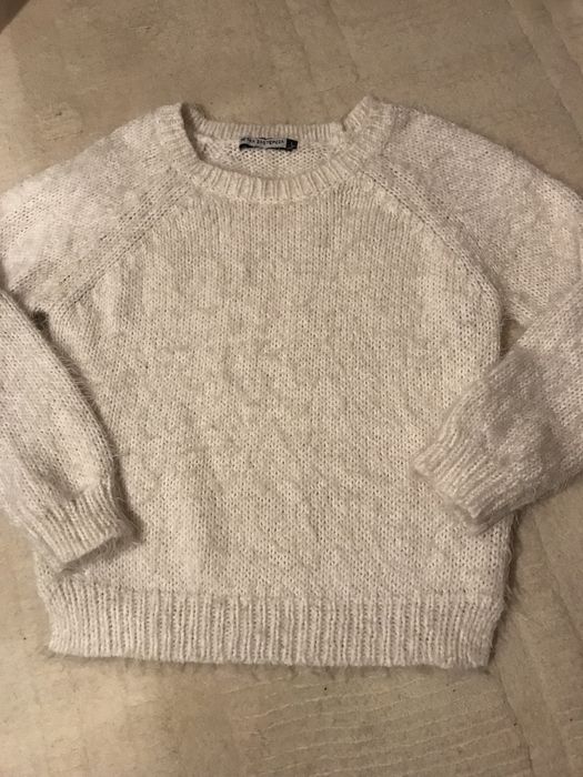 Biały sweter xs śliczny