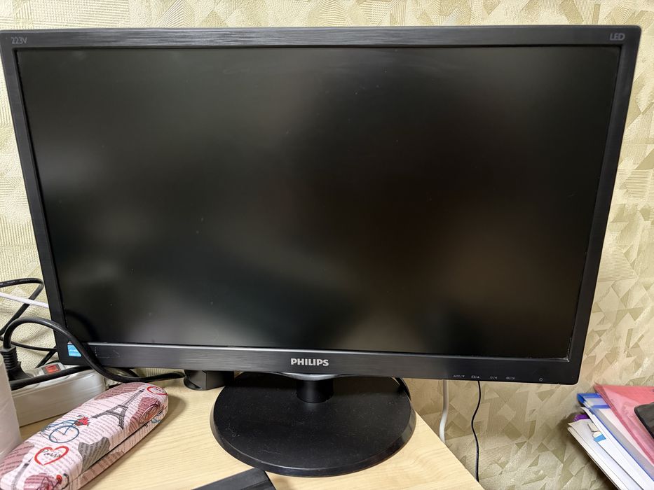 Монитор Philips 223V5L / 21.5"