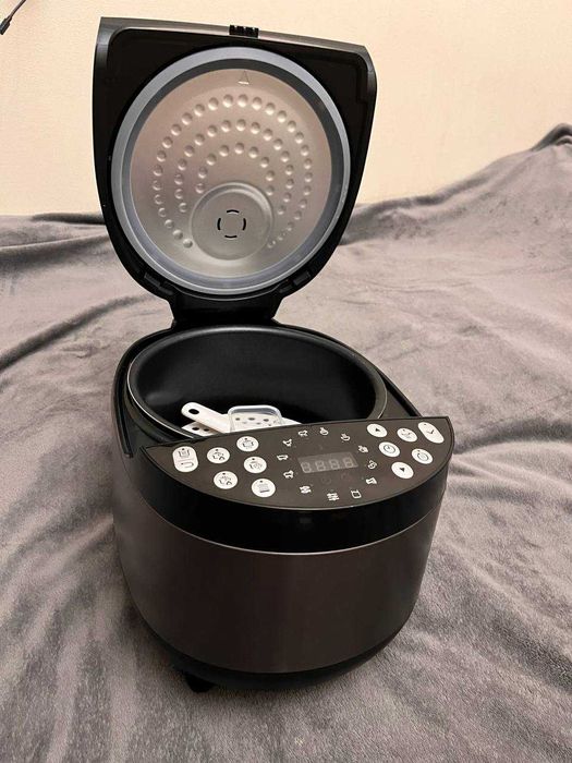 Мультиварка Philips All In One Cooker 3000 series (HD4713/41)