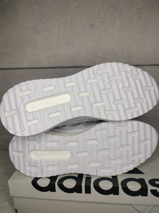 Buty marki adidas, model X_PLRPHASE