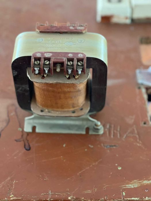 Трансформатор понижающий 220 на 36 и 5 вольт 400 вт.