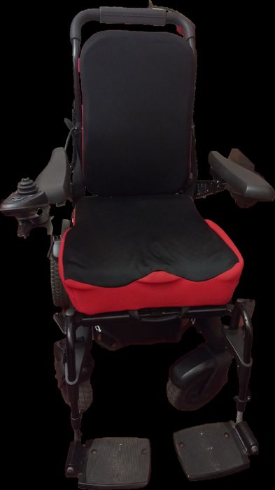 Cadeira de Rodas Elétrica Elevatória e Basculante