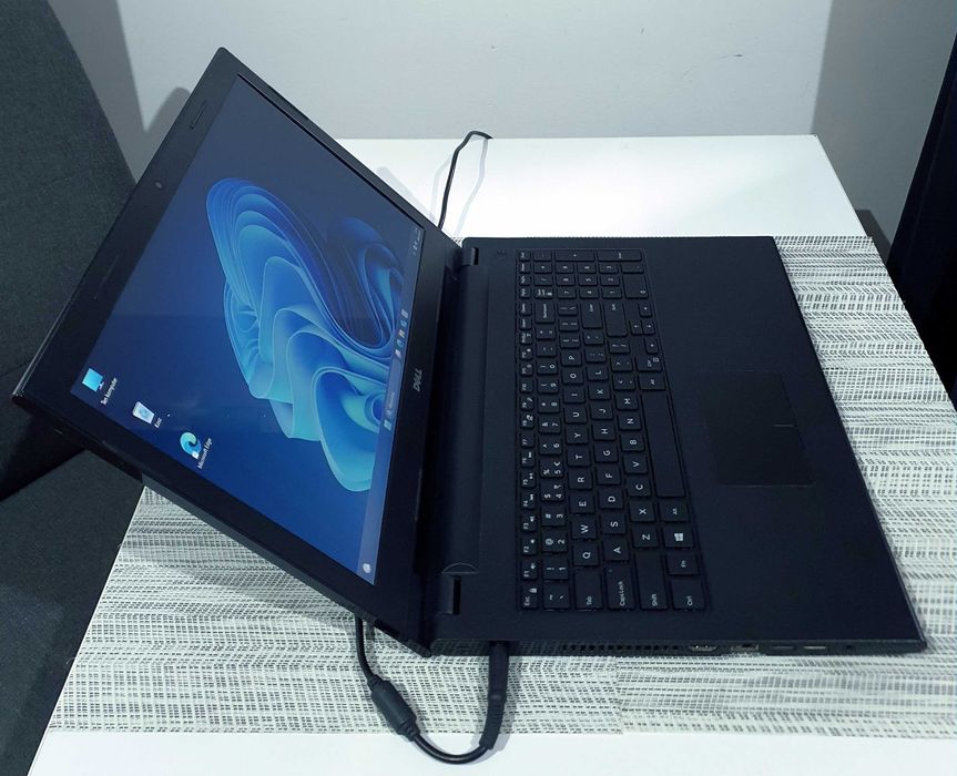 Dell Inspiron 15 3000 Series intel®core™ i7/Nvidia®GeForce™/SSD/Bluetooth/USB3.0/Hdmi/Lan/Win11