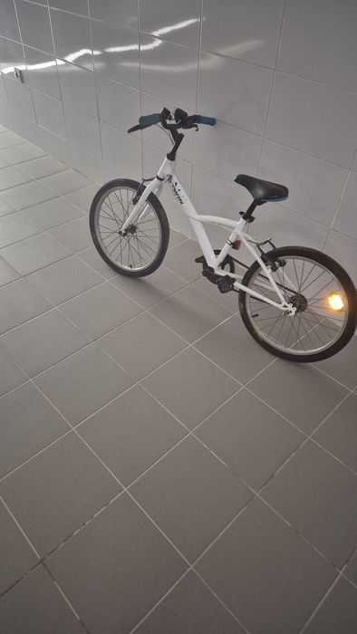 Bicicleta B’Twin 20’’ – Excelente estado