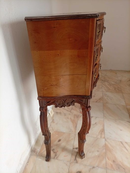 Mobília antigo vintage