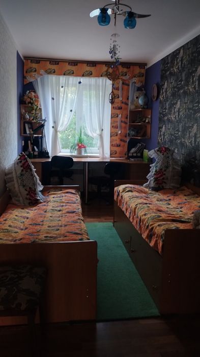 Продам 3-и кімнатну квартиру з капітальним гаражем