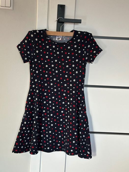 Zestaw ubrań na lato dla dziewczynki 134